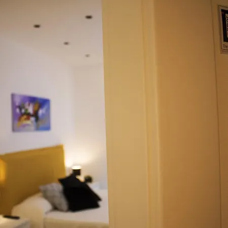 Bed & Breakfast Upper 3*