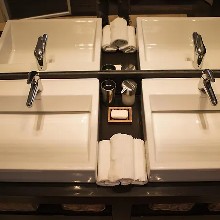 Upper Bed & Breakfast 3*