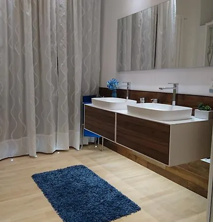 B&B Upper